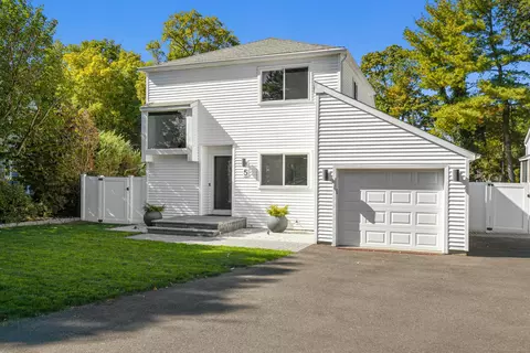 5 Dry Hill Ct, Norwalk, CT 06851