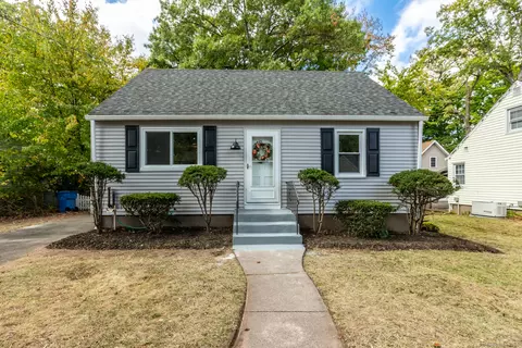 14 S Hawthorne St, Manchester, CT 06040