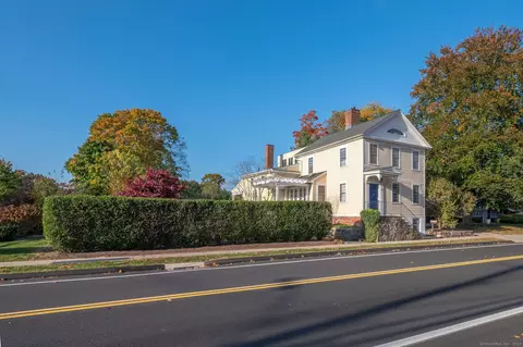 93 Water St, Guilford, CT 06437