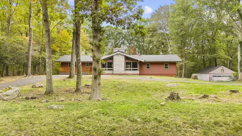 2145 Shepard Ave, Hamden, CT 06518