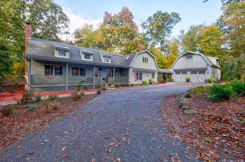 88 Witch Meadow Rd, Salem, CT 06420