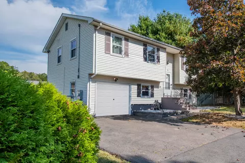 30 Bunker Ln, East Hartford, CT 06108