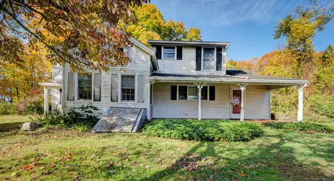 150 Mountain Ave, Bloomfield, CT 06002