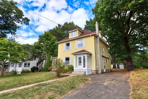 109 Henry St, Manchester, CT 06042
