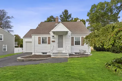 17 Fernwood Rd, New Britain, CT 06053