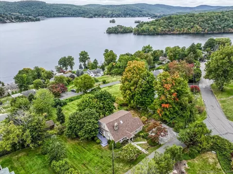 28 Cottontail Ln, New Milford, CT 06776