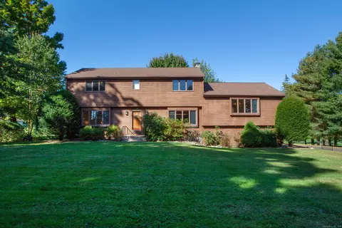 71 Maple Avenue Ext, Bloomfield, CT 06002