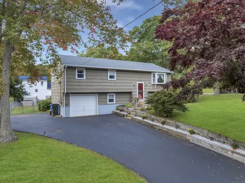 24 David Dr, Colchester, CT 06415