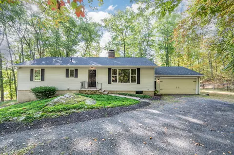7 Shortwoods Rd, New Fairfield, CT 06812