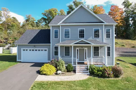 40 Strollo Ct, Cheshire, CT 06410