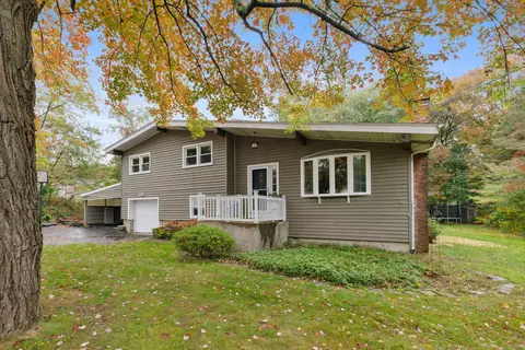 17 Jenny Ln, Wolcott, CT 06716