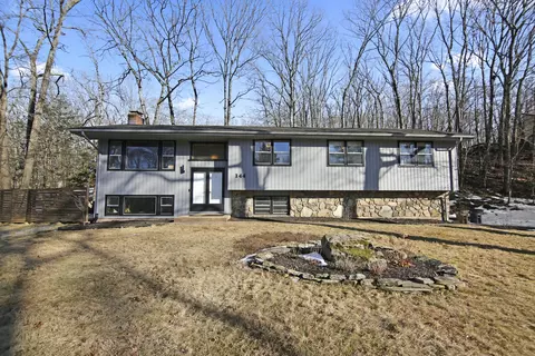 144 Bouldercrest Ln, Vernon, CT 06066