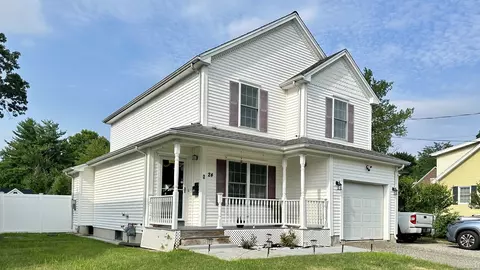 24 North St, Wallingford, CT 06492