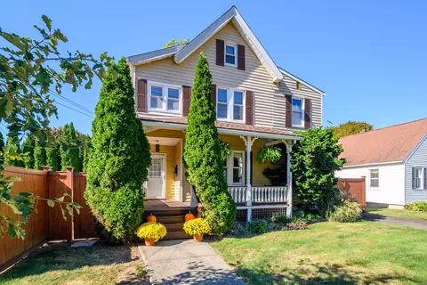 30 Gregory Blvd, Norwalk, CT 06855