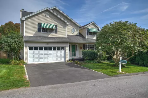 20 Osborne Pl, Fairfield, CT 06890