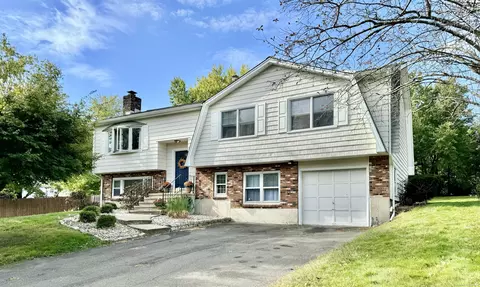 45 Wayne Rd, Milford, CT 06460