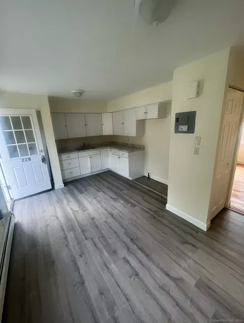 22 Karen Ct # B, Bridgeport, CT 06606