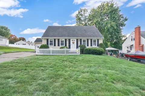 25 Mathewson Ave, Enfield, CT 06082