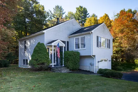 44 Oxford Way, Torrington, CT 06790