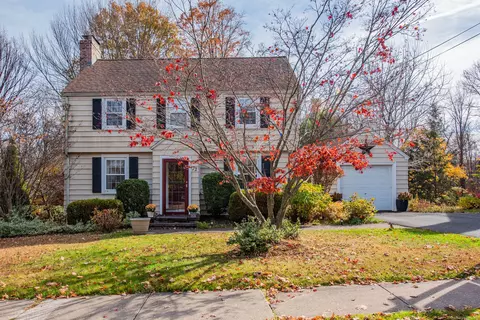 72 Prospect St, Bloomfield, CT 06002