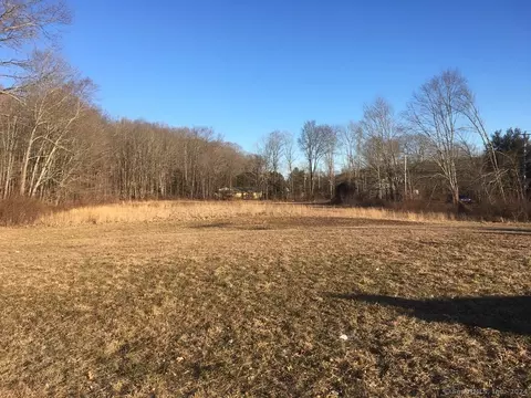 407 Salem Tpke, Bozrah, CT 06334