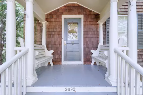 2092 Elm St, Stratford, CT 06615