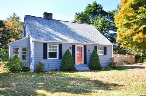 43 Hartford Ave, Granby, CT 06035