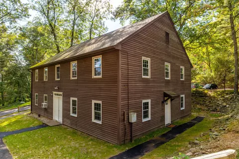 239 Old Farms Rd #17B, Avon, CT 06001