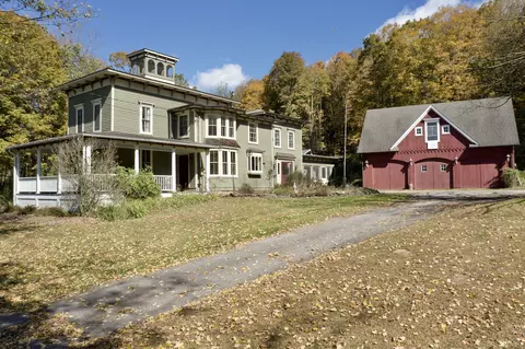842 S Britain Rd, Southbury, CT 06488