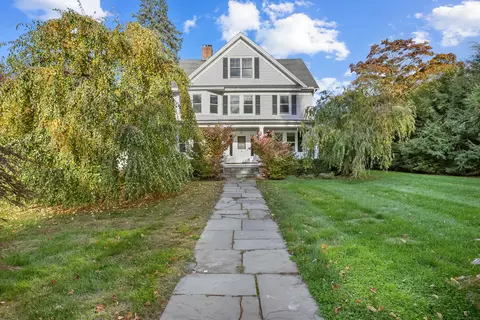 8 Mountain View Ave, Ridgefield, CT 06877