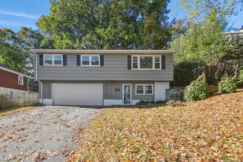 27 Oakwood Ave, Waterbury, CT 06708