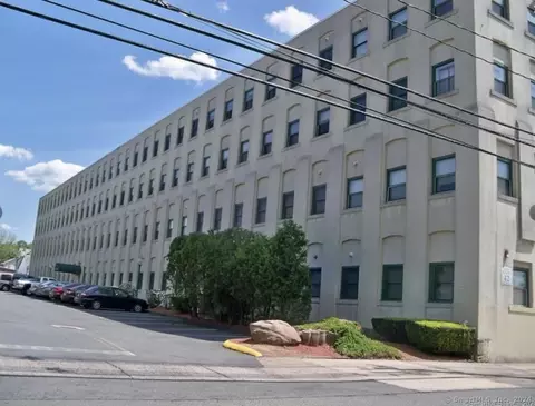 334 Judd Sq #334, Wallingford, CT 06492