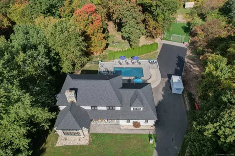 109 Old Farms Rd, Watertown, CT 06795