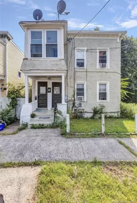 14 Westfield St, West Haven, CT 06516
