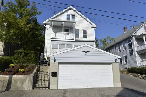 42 Bassett St, Ansonia, CT 06401