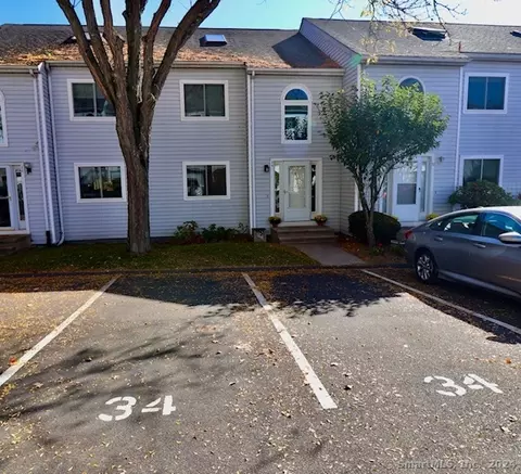 34 Valley Run Dr #34, Cromwell, CT 06416