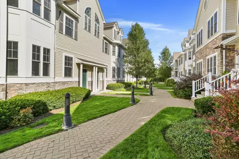 39 Maple Tree Ave #31, Stamford, CT 06906