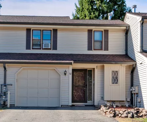 18 Tanner Xing #18, Wethersfield, CT 06109