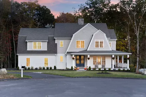 62 Bridgehampton Xing, Unionville, CT 06085
