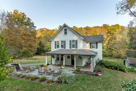 30 Cook St, Washington, CT 06794