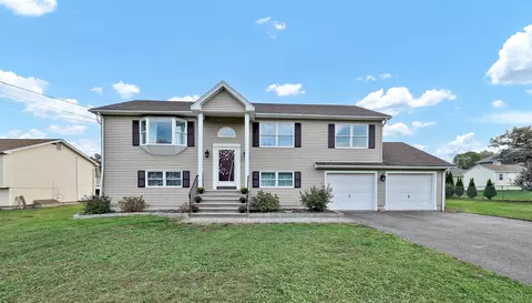 114 Prann Ct, Meriden, CT 06450