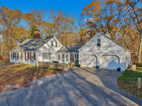 352 Flanders Rd, Stonington, CT 06378