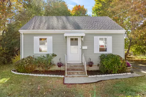 17 Elijah St, Norwich, CT 06360
