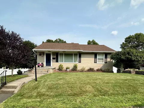 127 Anna Ave, Waterbury, CT 06708