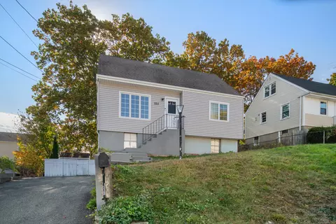 225 Ruth St, Bridgeport, CT 06606