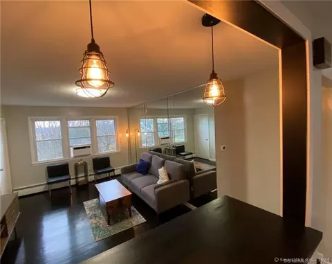 86 Oak Ridge Dr #38, New Haven, CT 06513