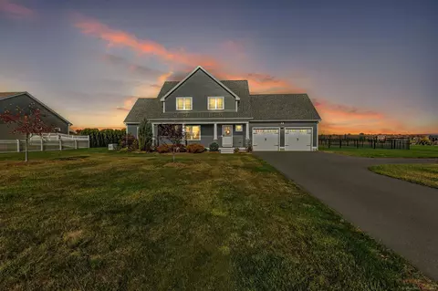 5 Jessie Ln, East Windsor, CT 06016