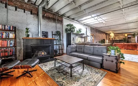 81 Church St #6S, New Haven, CT 06510