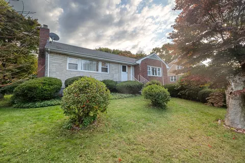 515 Anton St, Bridgeport, CT 06606