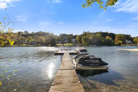 449 Candlewood Lake Rd, Brookfield, CT 06804